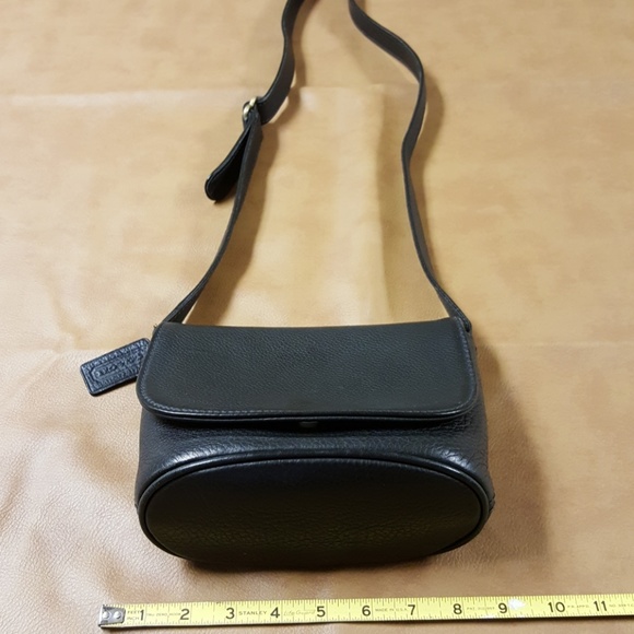 Coach Handbags - Coach leather flap bag vintage 1996 Mint